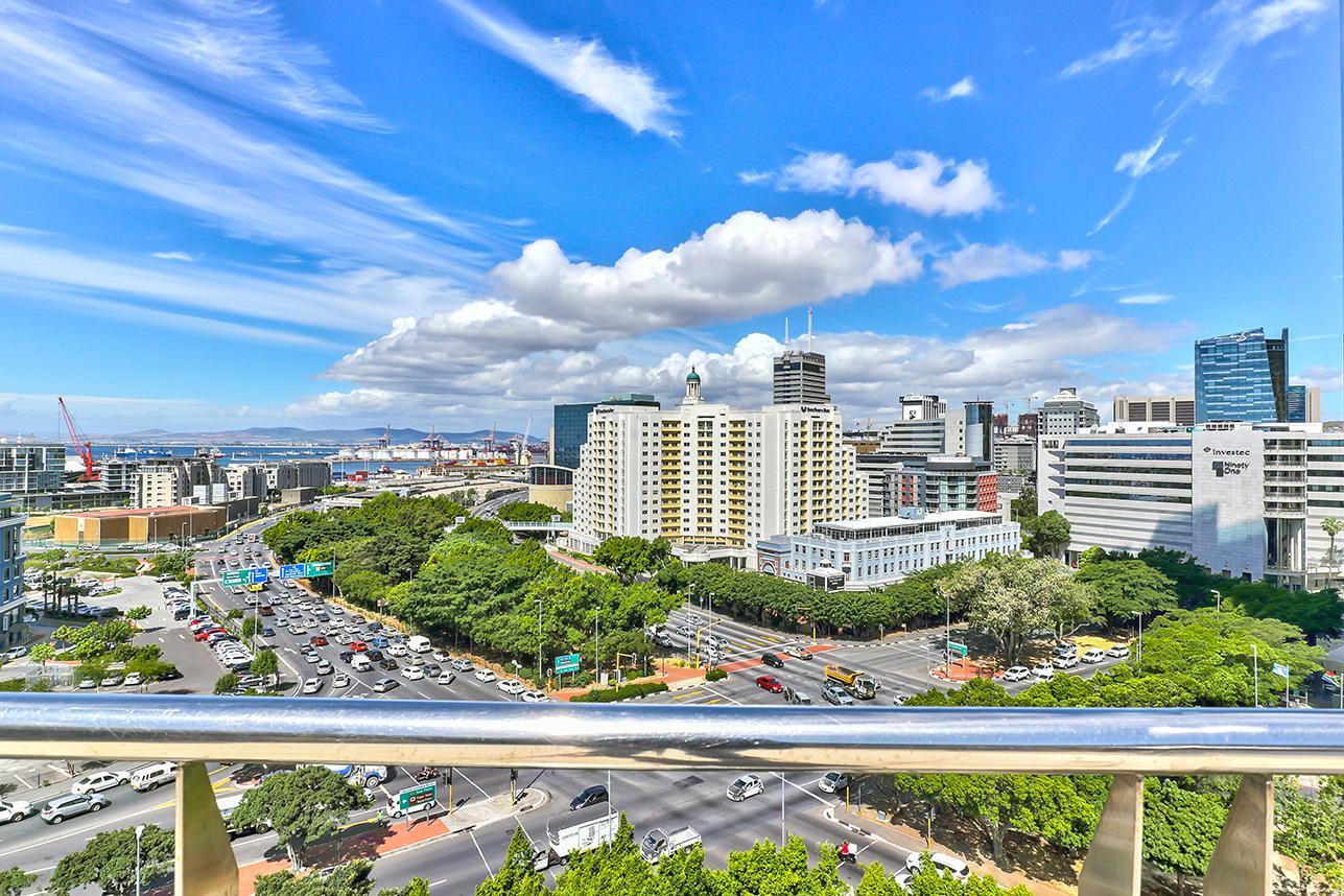 3 Bedroom Apartment For Sale in De Waterkant, 2 Hospital Street