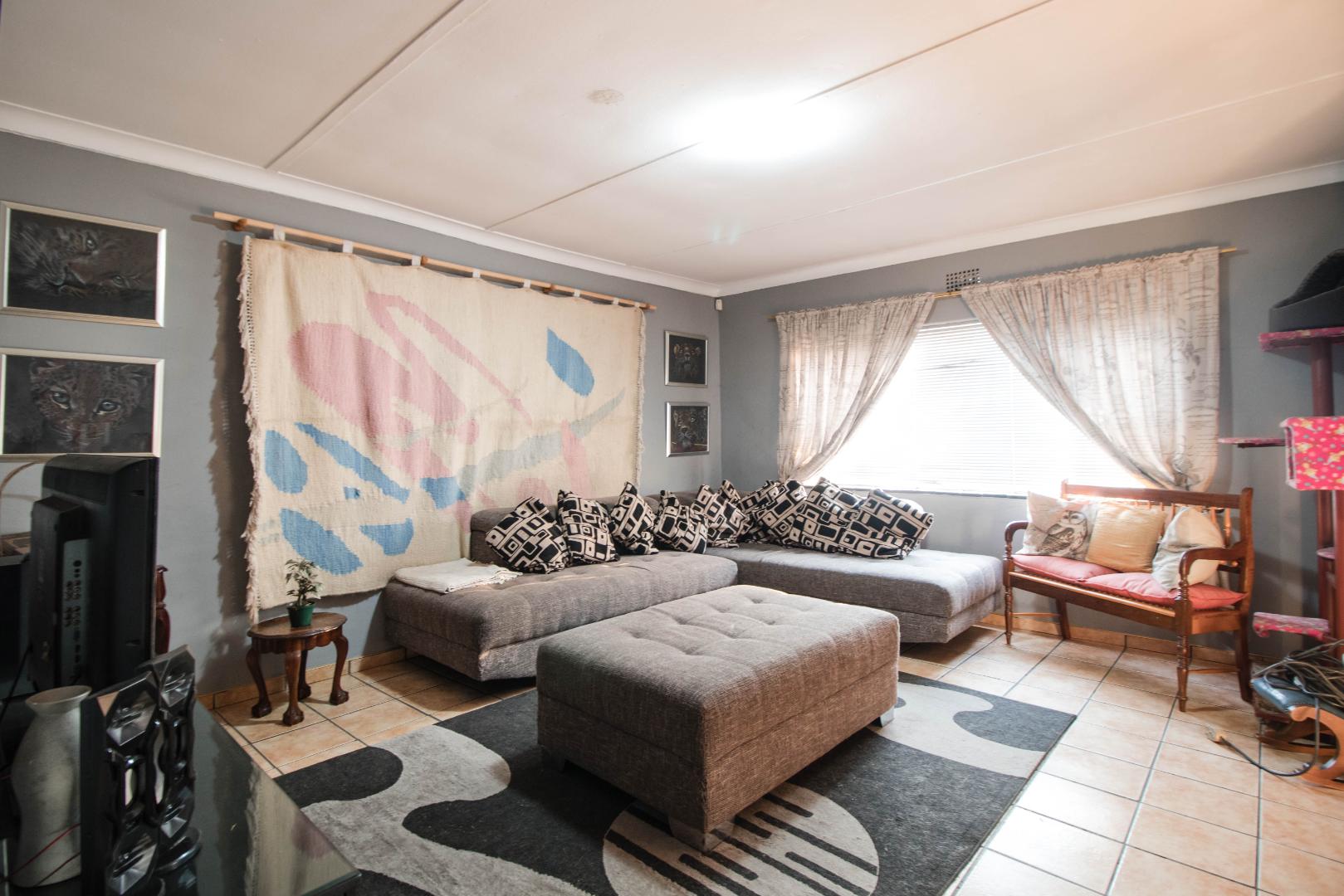 4 Bedroom House For Sale in General Alberts Park 2177292 MyProperty