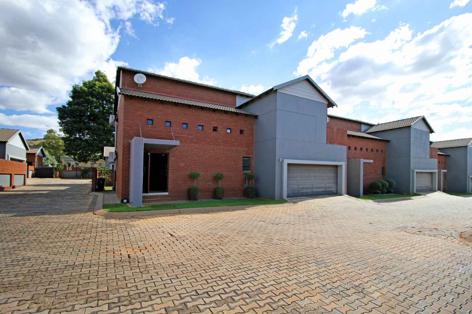 Willowbrook House for Sale with Industrial Chic Design, Scenic Views