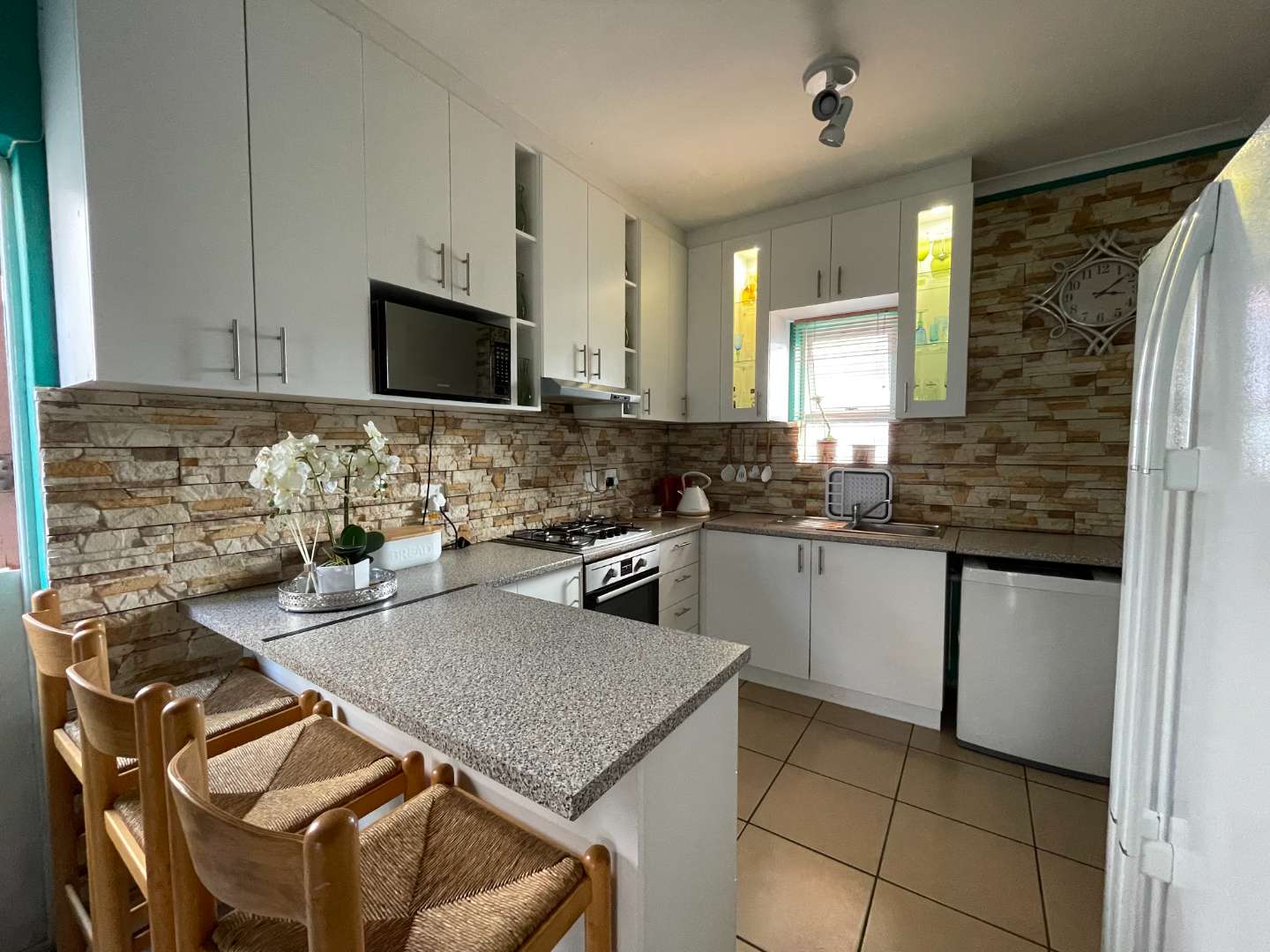 2 Bedroom House in Lentegeur, Mitchells Plain Sold for R 899,000 2061161