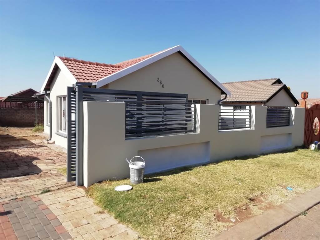 Lotus Gardens House For Sale in Lotus Gardens, Pretoria was listed