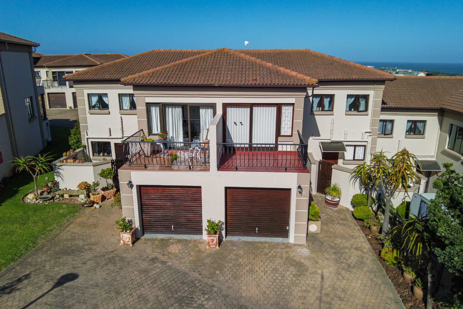 3 Bedroom Townhouse in Island View, Mossel Bay For Sale for R 2,550,000