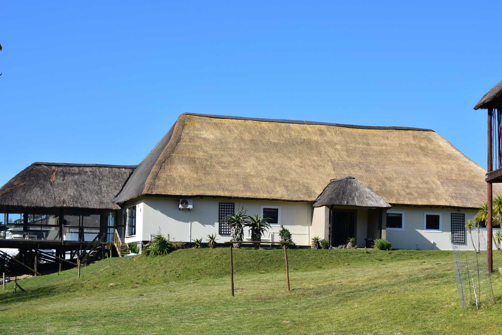 2 Bedroom House in East London Rural For Sale R1,995,000 2327955