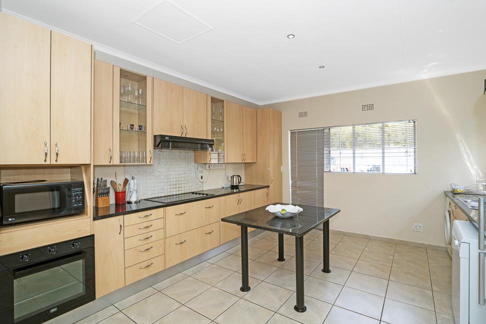 3 Bedroom Townhouse in River Club For Sale R2,350,000 2222940
