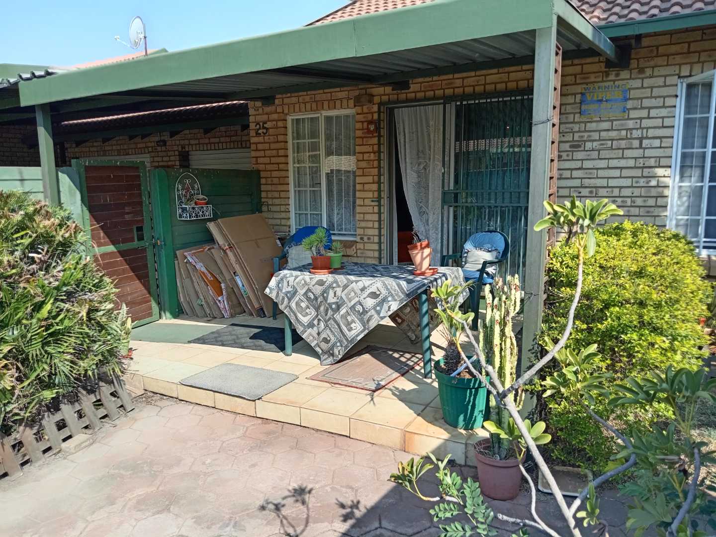 2 Bedroom Townhouse in Die Wilgers For Sale R999,000 2321474