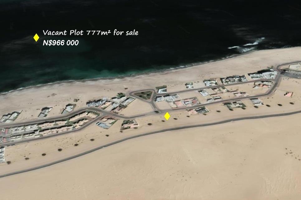 777m² Vacant Land Residential For Sale in Dolphin Beach 1963073