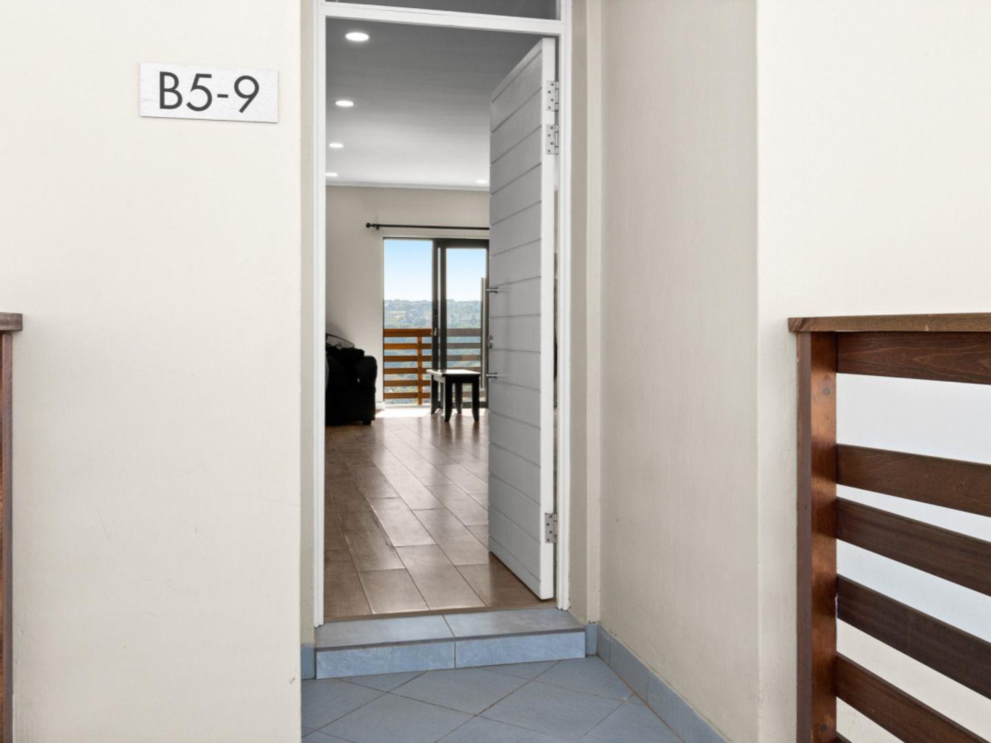 2 Bedroom Apartment in Cotswold Fenns For Sale R1,400,000 2180507