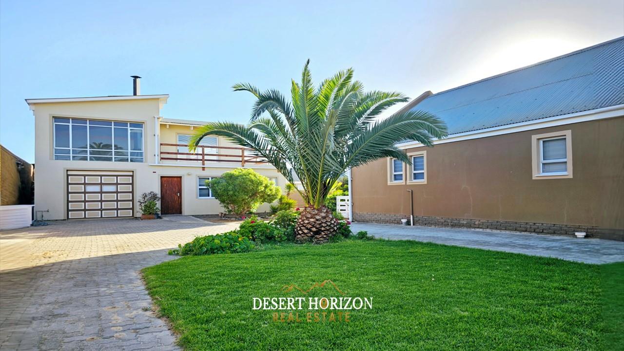 Ocean View House for Sale 3 Bedrooms, Flat, Garden, Close to Beach