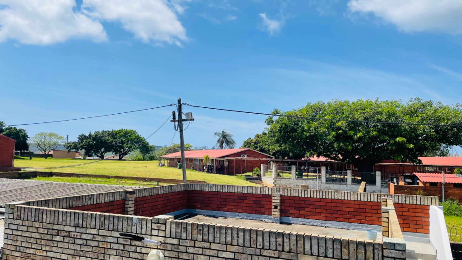 6 Bedroom House in Merebank, Durban For Sale for R 1,750,000 2197089