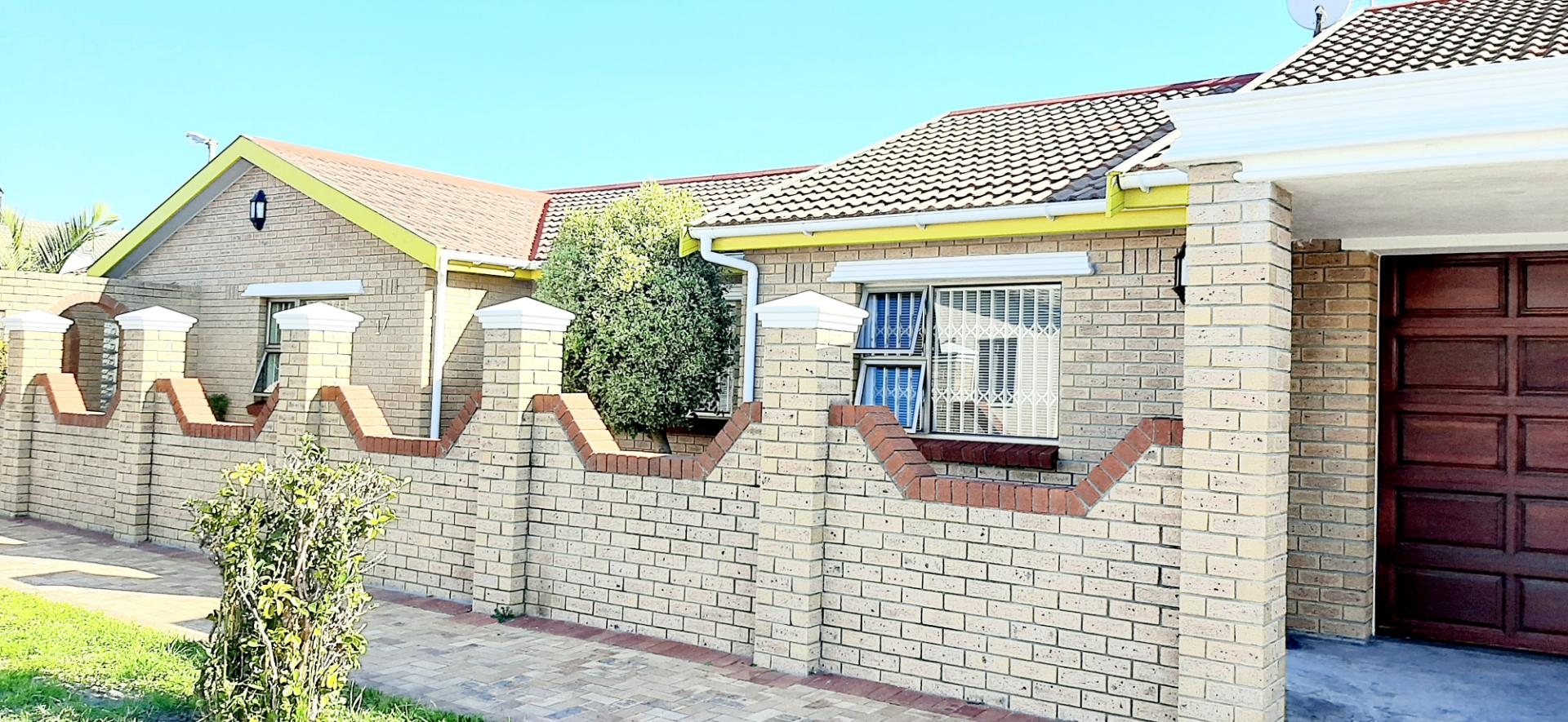 Pelican Park - House For Sale in Pelican Park, Cape Town 