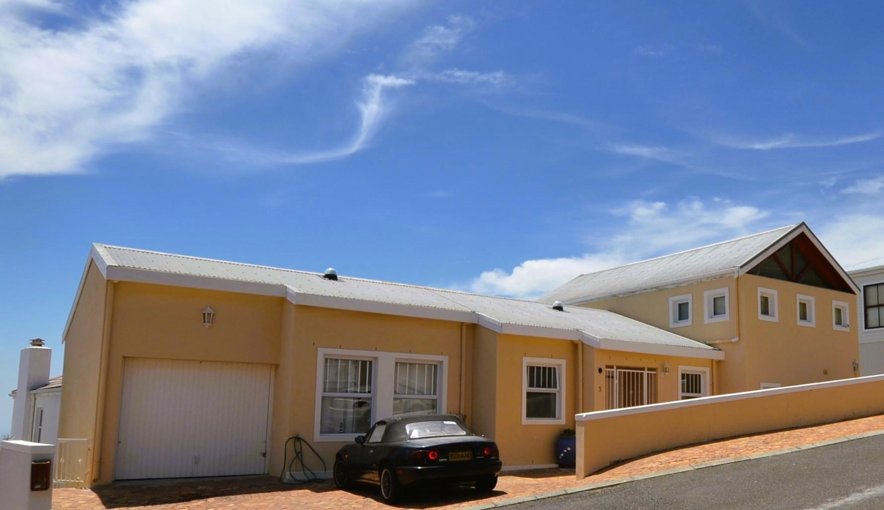 4 Bedroom House in Seaforth, Simons Town For Sale for R 3,995,000 2212495