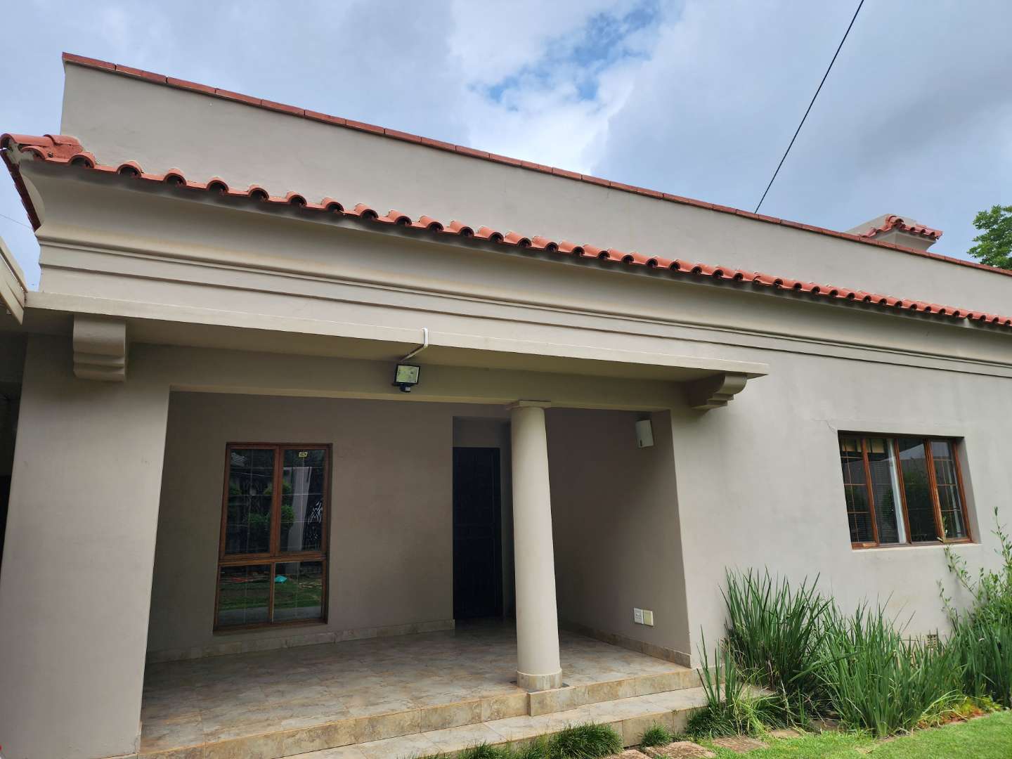 Brooklyn House To Rent Spacious Room, Shared Pool, WiFi, Utilities