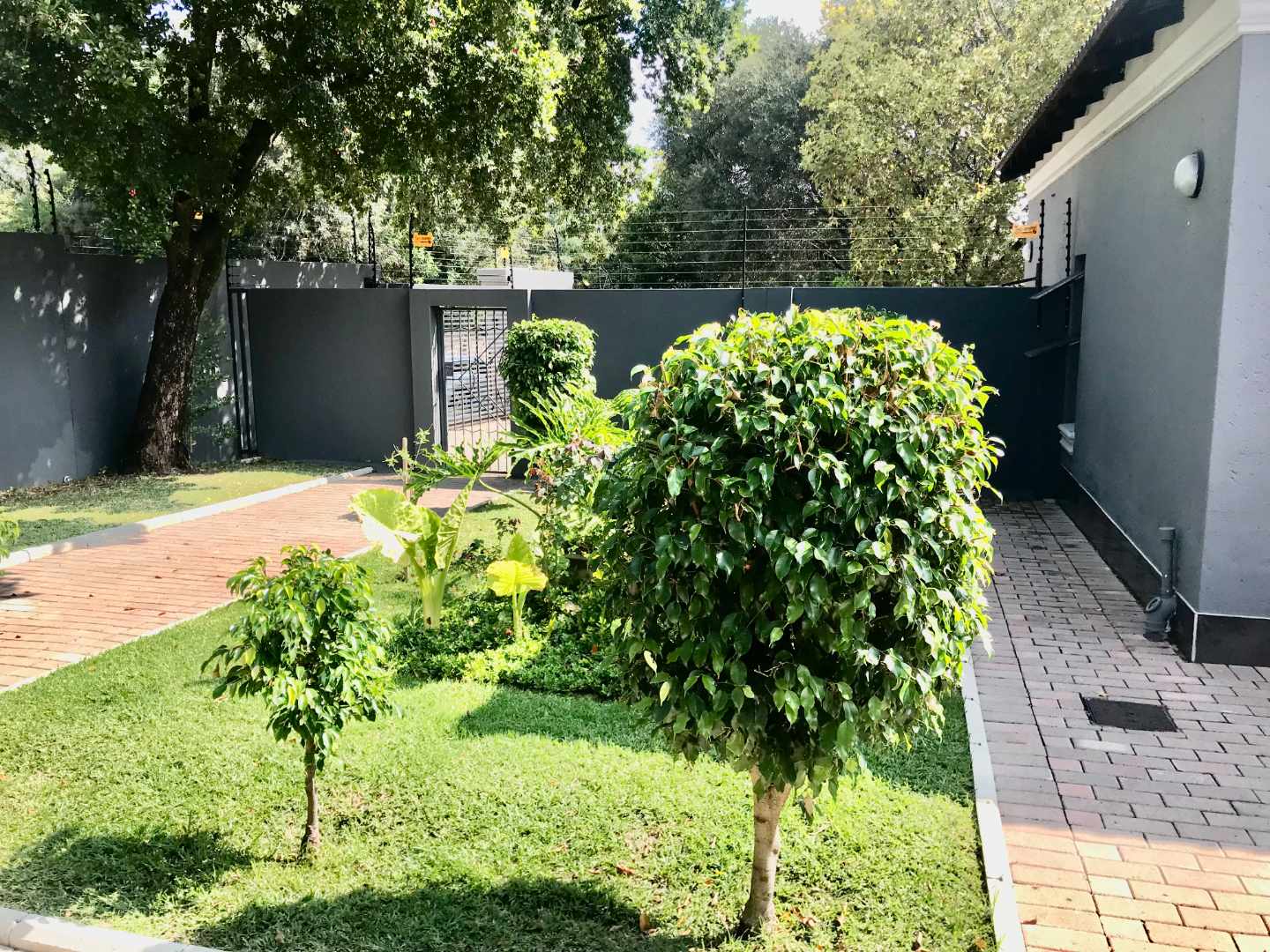 property-image