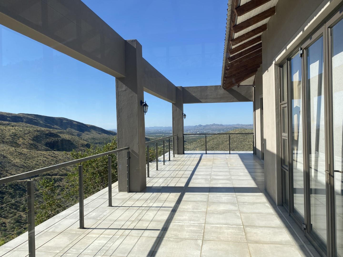 Regenstein Estate House for Sale 5BR/5BA, scenic views, outdoor oasis