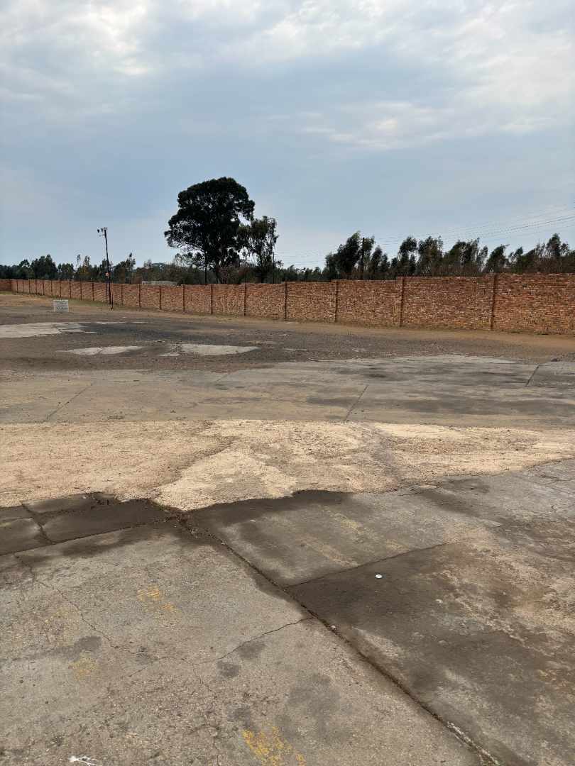 Industrial Property For Sale in Belfast Central 1 Hectare Truck Yard