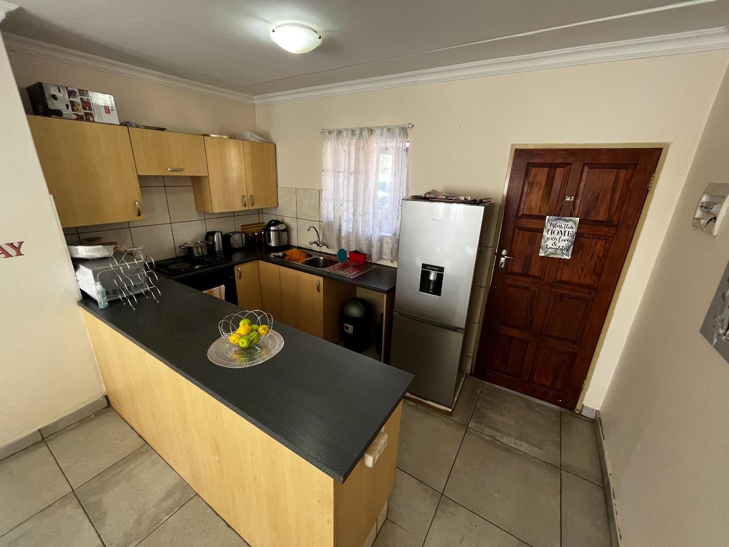 Hazeldean Apartment For Sale in Hazeldean, Pretoria was listed for