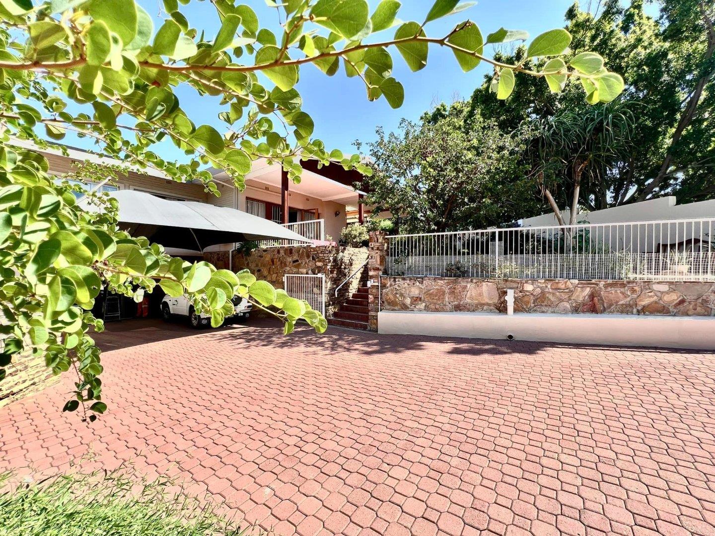 Cherished 4Bed House, LUXURY HILL, Windhoek For Sale! 2239054
