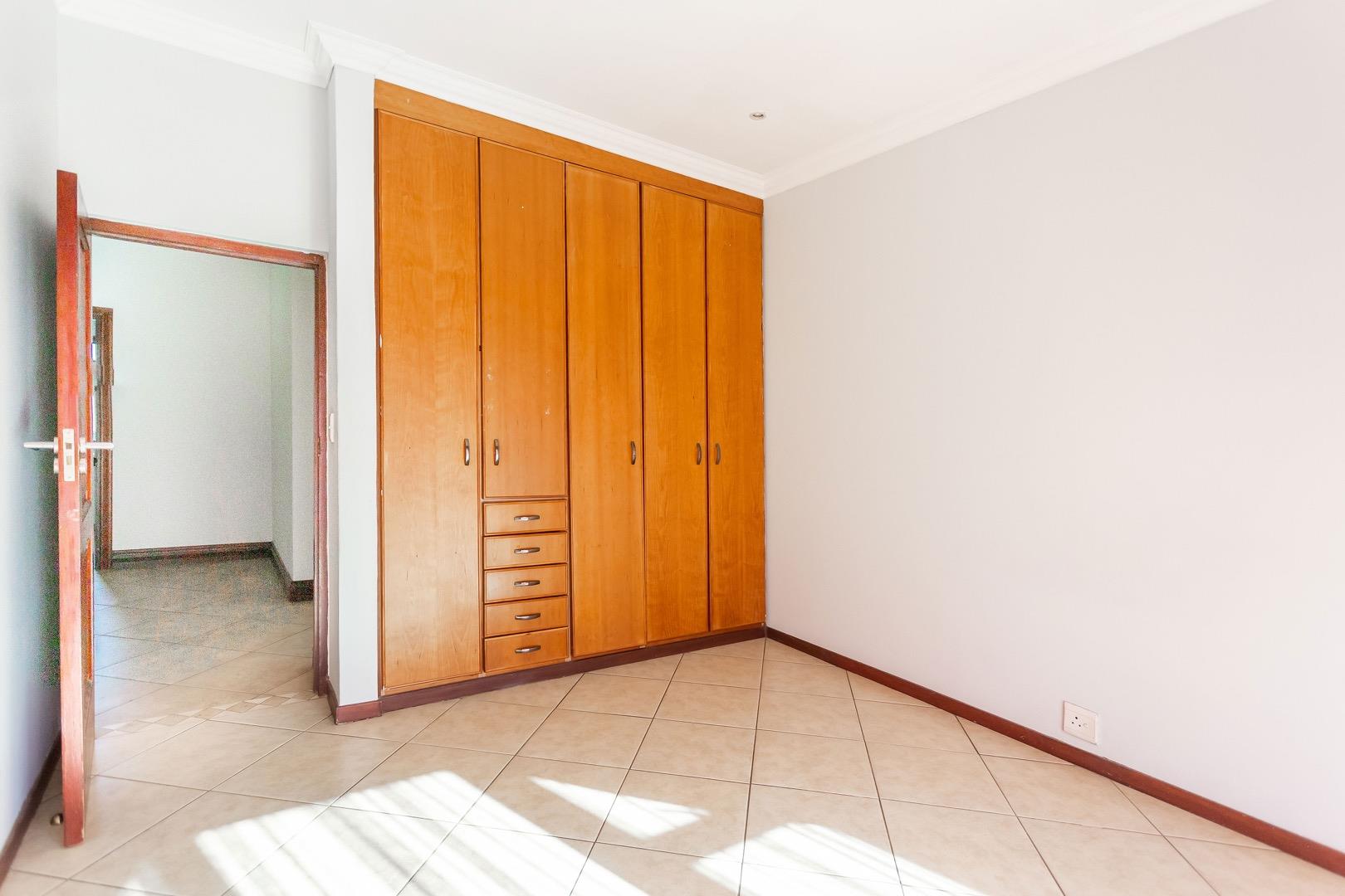 Renovator's Dream House for Sale in Irene Farm Villages 2057531