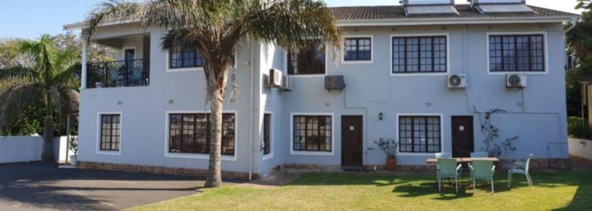 House For Sale in Athlone Park