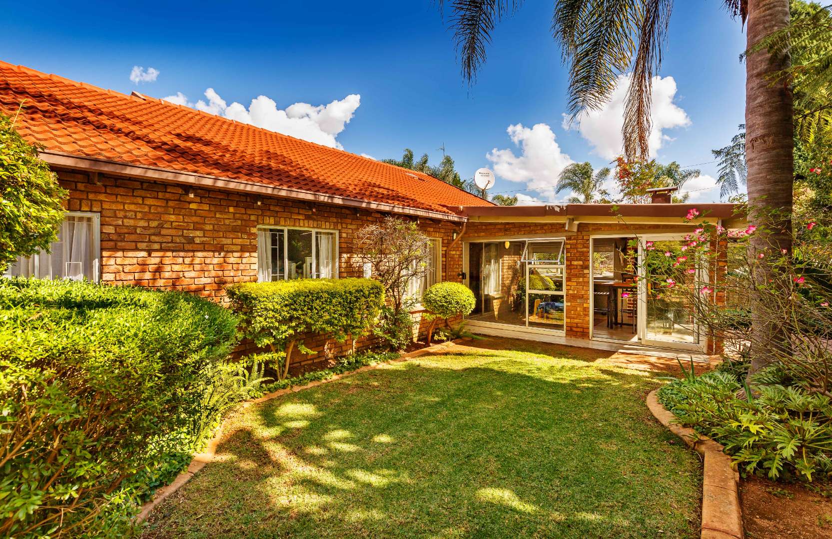 3 Bedroom House For Sale in Faerie Glen 2028483 MyProperty