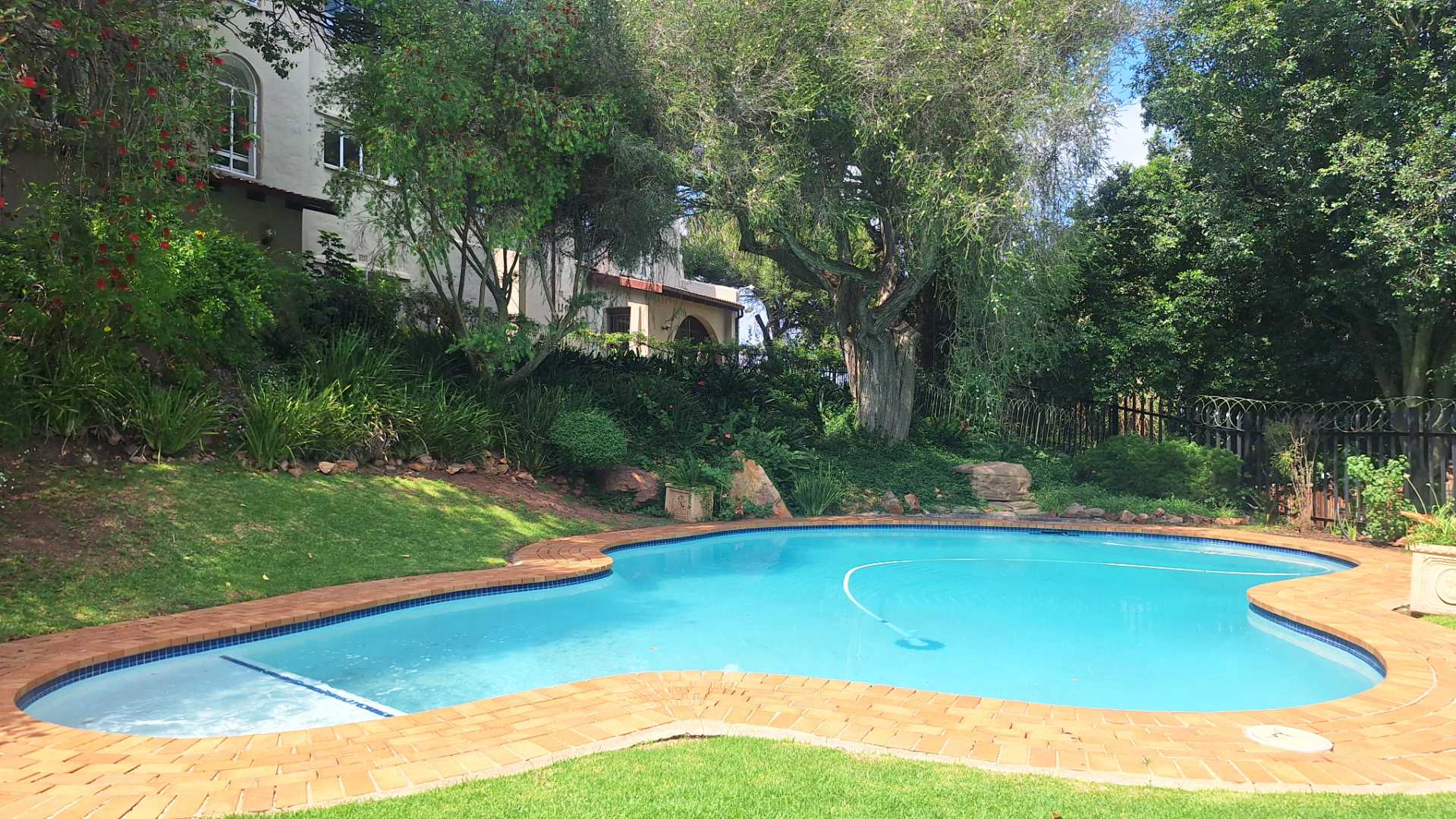 property-image