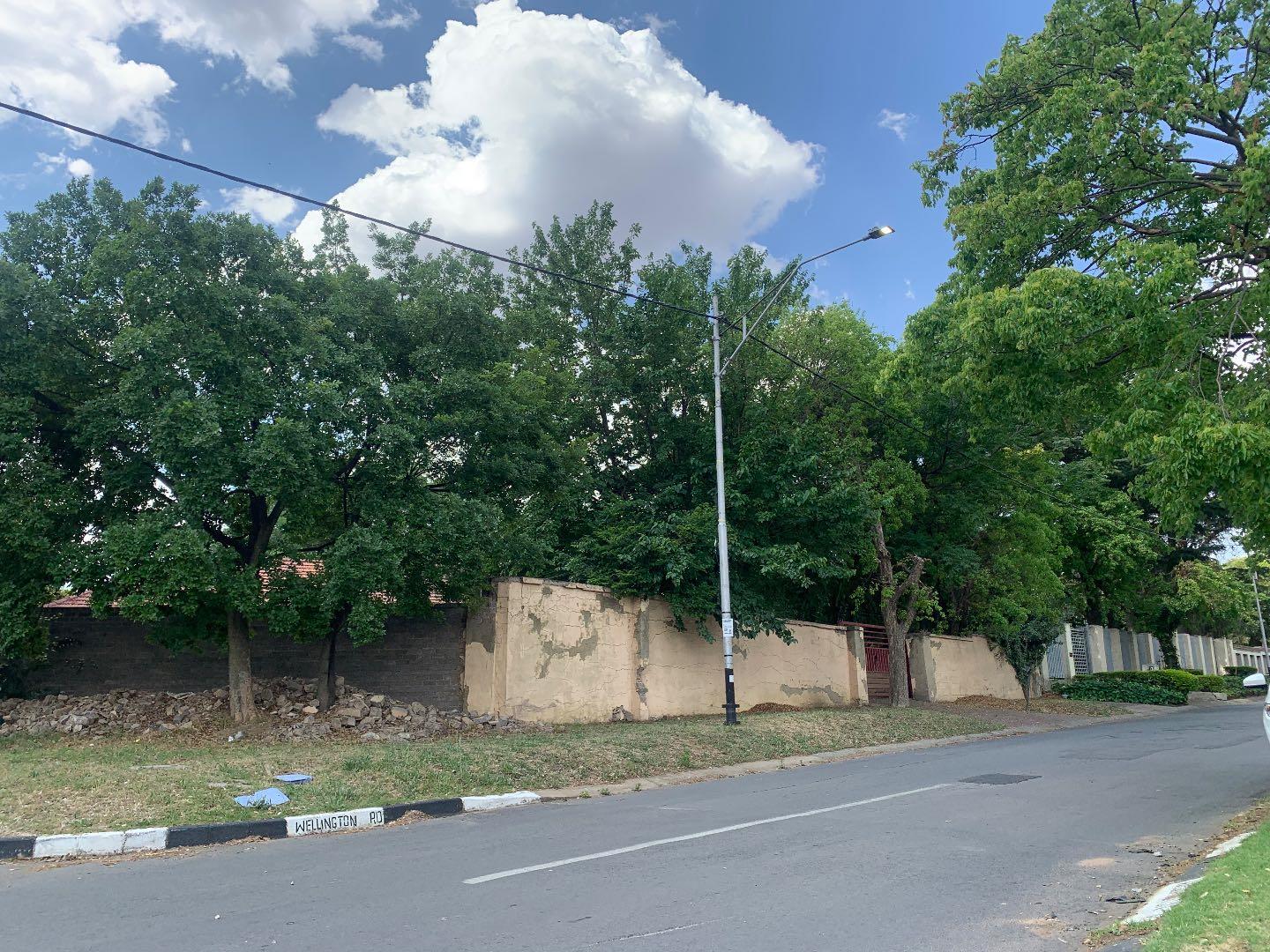 Lombardy East House For Sale Three bedrooms, flatlets, rental