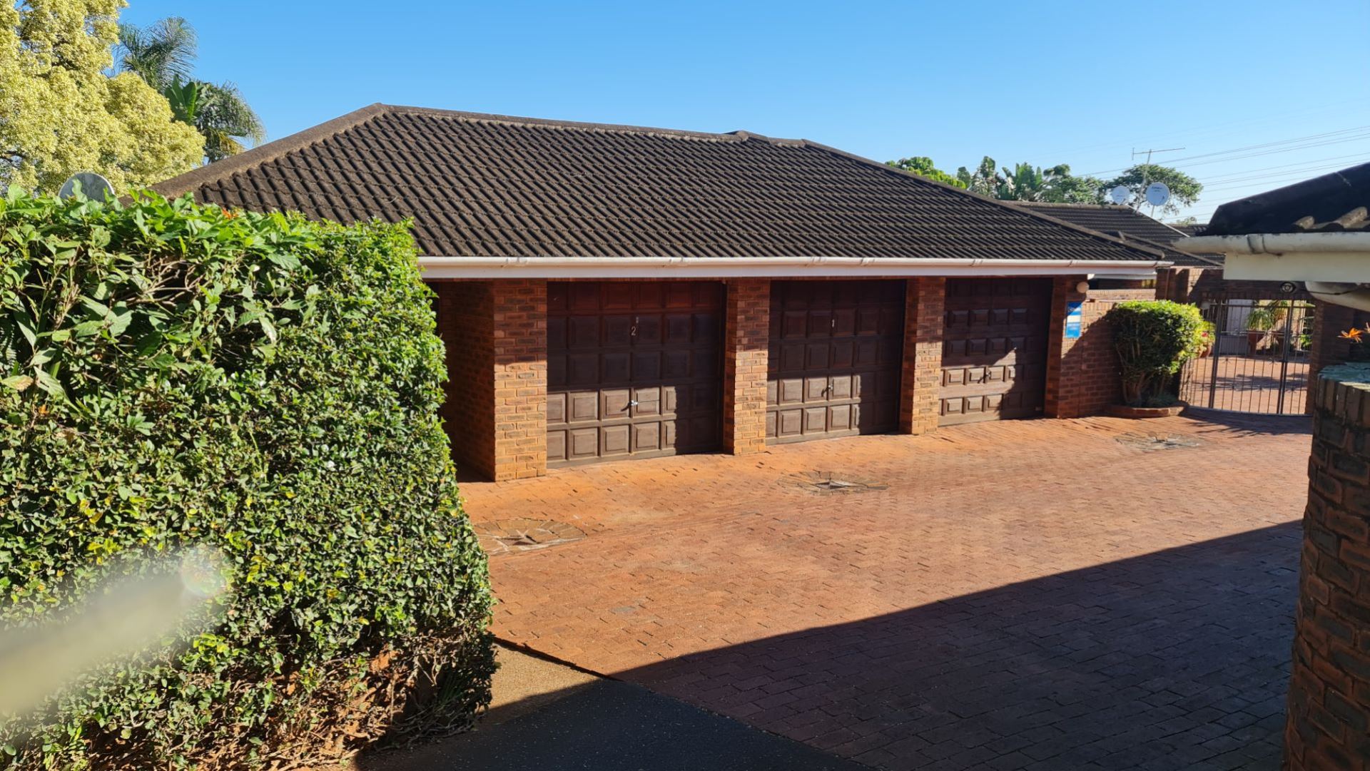 Amanzimtoti Townhouse For Sale in Amanzimtoti, Amanzimtoti was listed