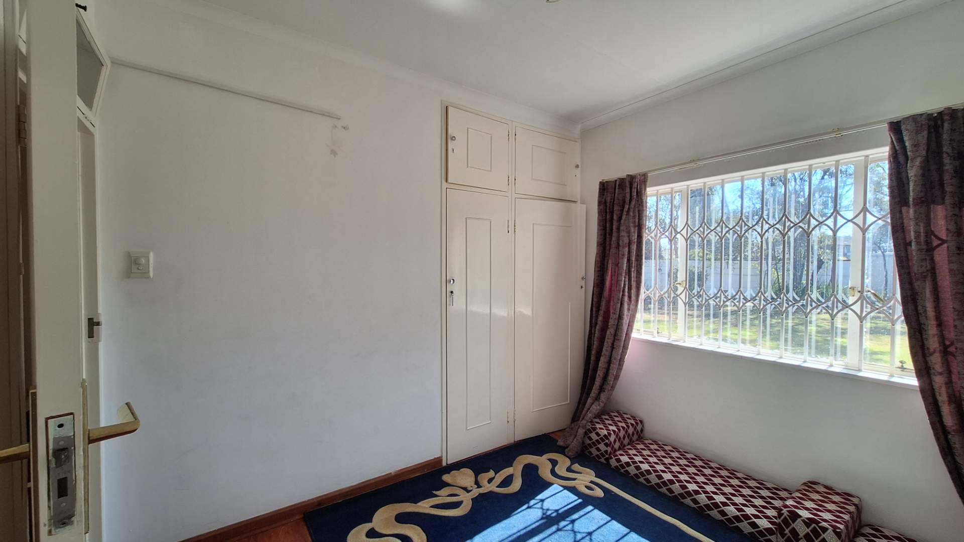 property-image