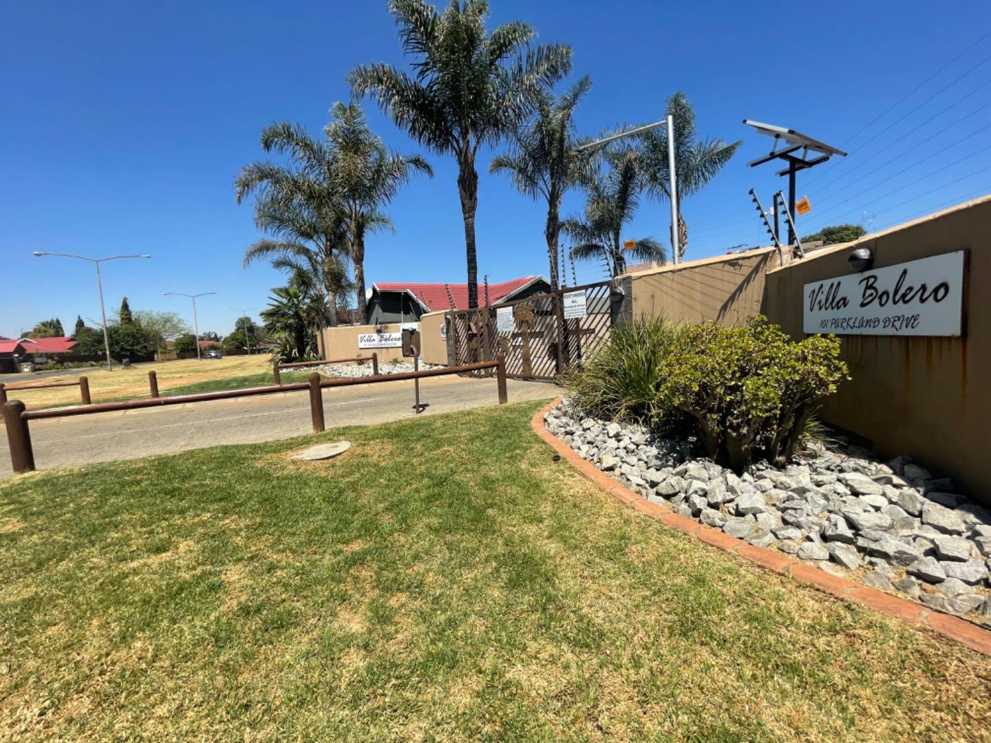 3 Bedroom House For Sale in Esther Park 2208979 MyProperty