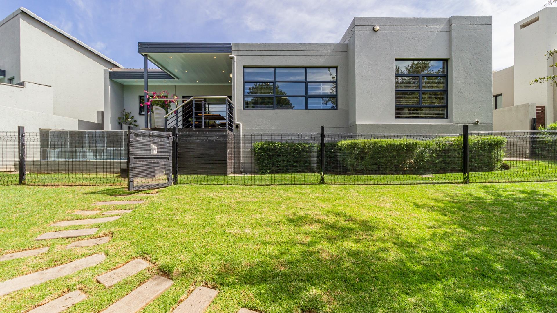 3 Bedroom House For Sale in Jackal Creek Golf Estate, 227 Boundary Road