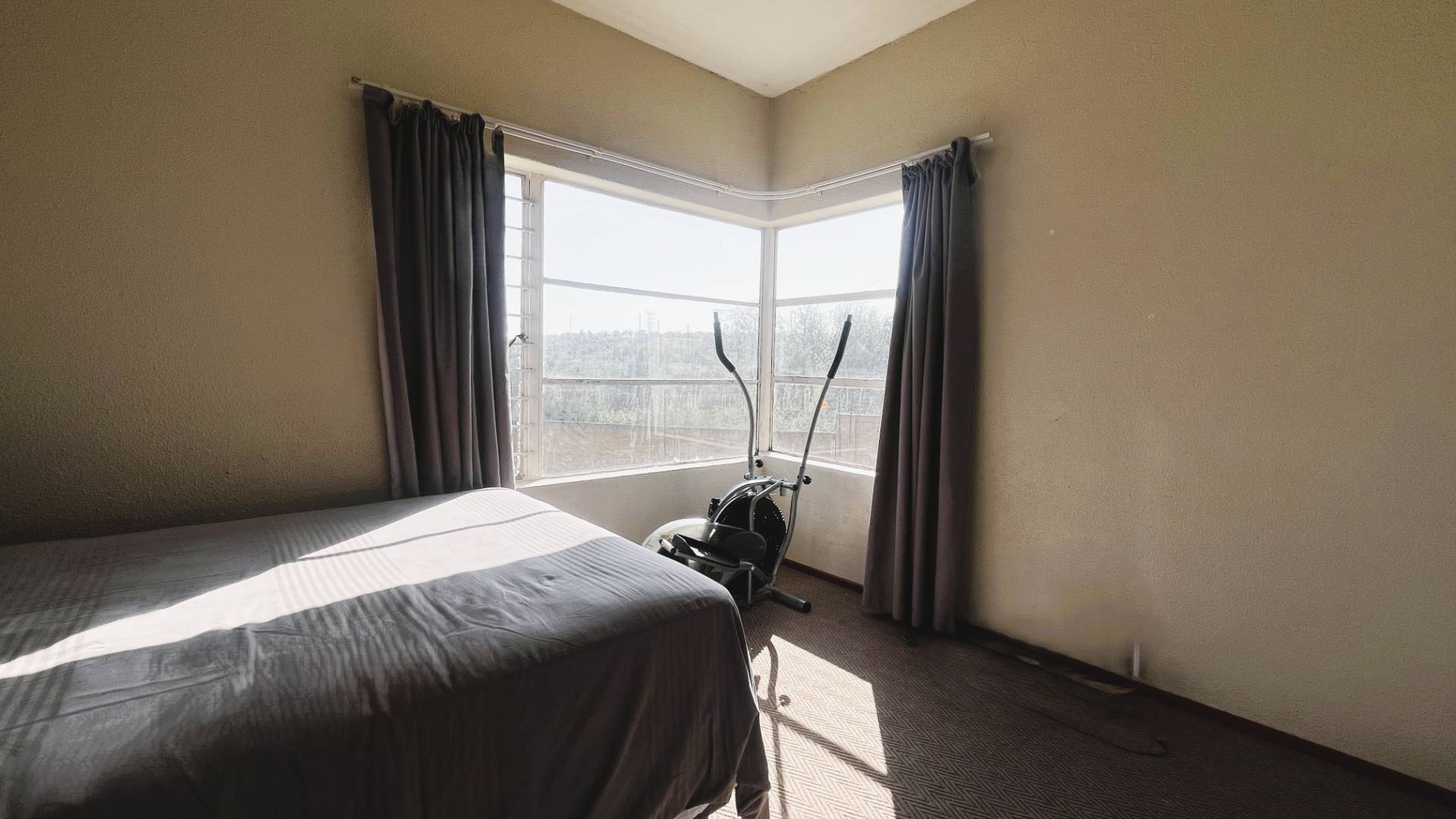 property-image