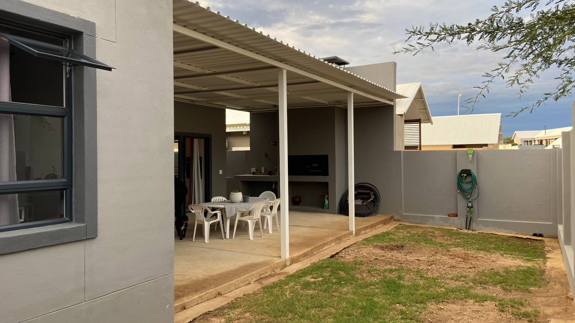 Elisenheim House for Sale 3 Beds, Study, Modern Kitchen, Patio with BBQ, Double Garage 2230884