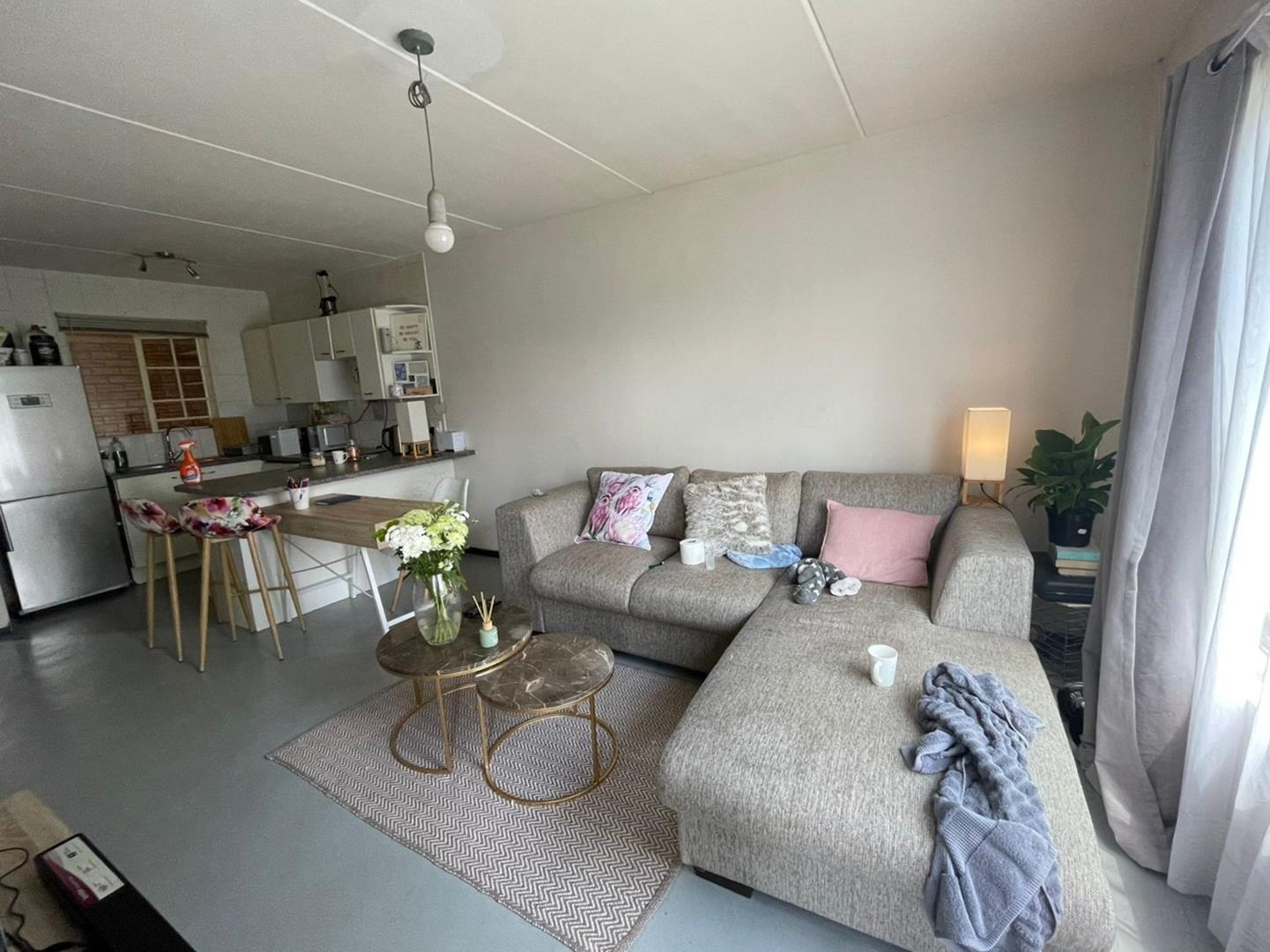 1 Bedroom Apartment For Sale in North Riding, 8 Hyperion Drive 1990017