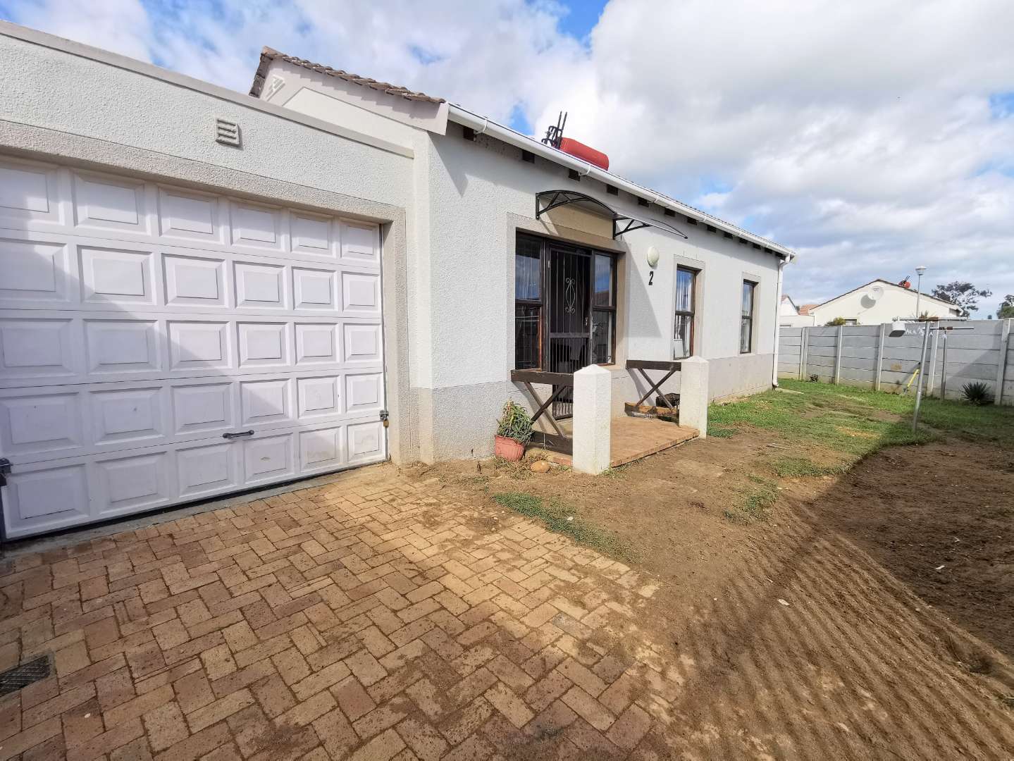 Charming 3Bedroom House For Sale in Victoria Park, Somerset West 2149485 MyProperty