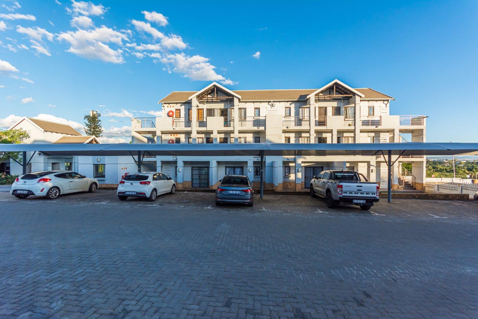 1 Bedroom Apartment in Halfway Gardens For Sale R595,000 2024637