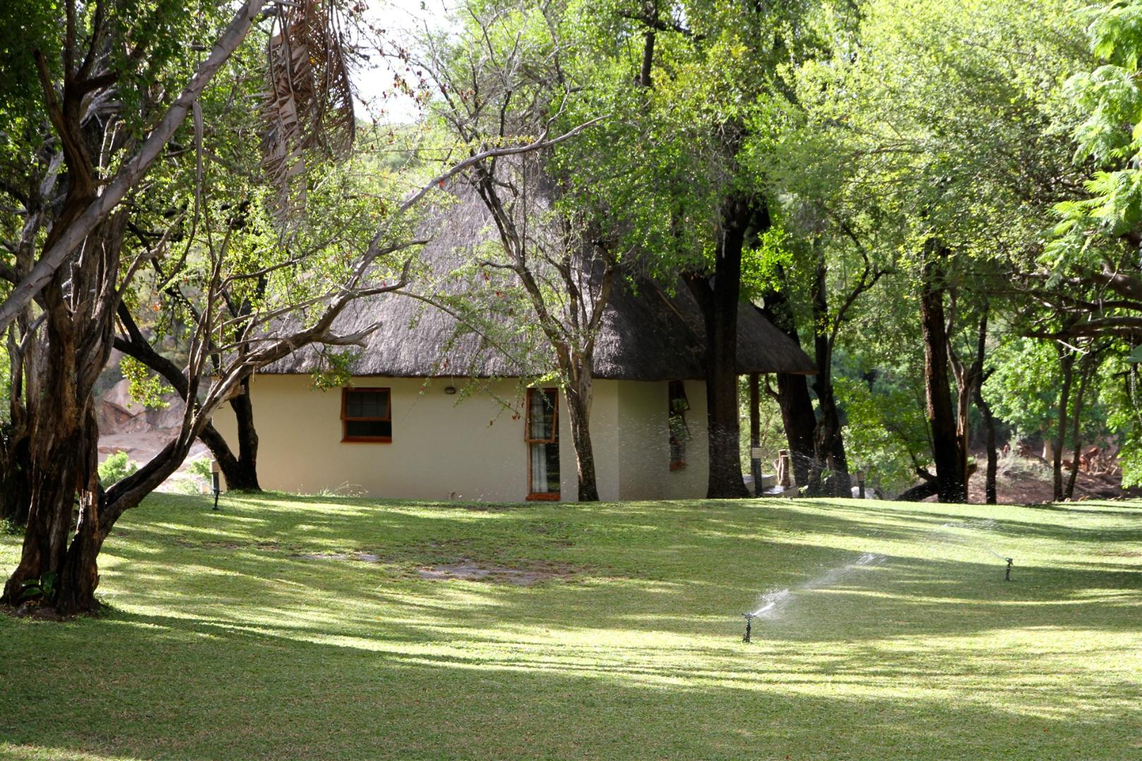 8 Bedroom House in Ndlovumzi Nature Reserve For Sale R5,200,000 2151582