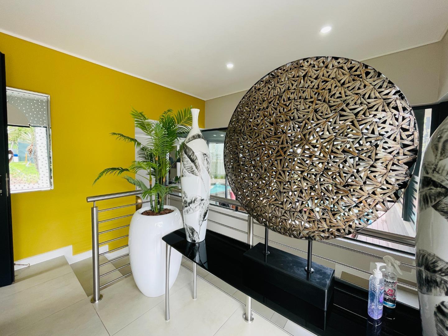 Stunning House To Rent in Waterfall Country Estate with Luxurious