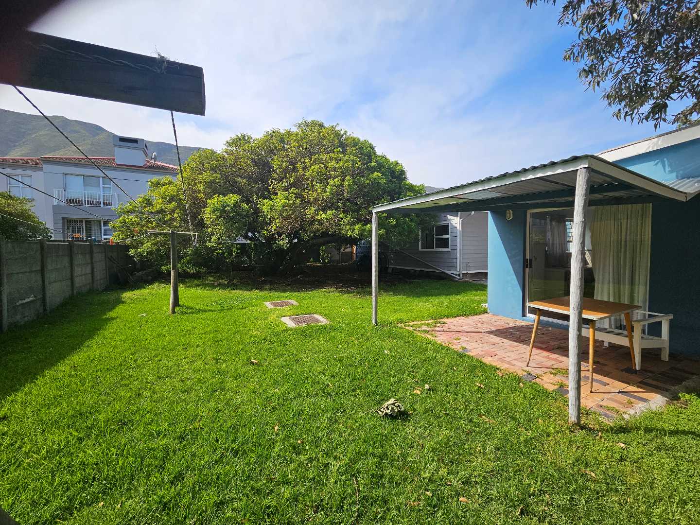 To Rent House in Onrus River with 3 Bedrooms, Flatlet, and Garden