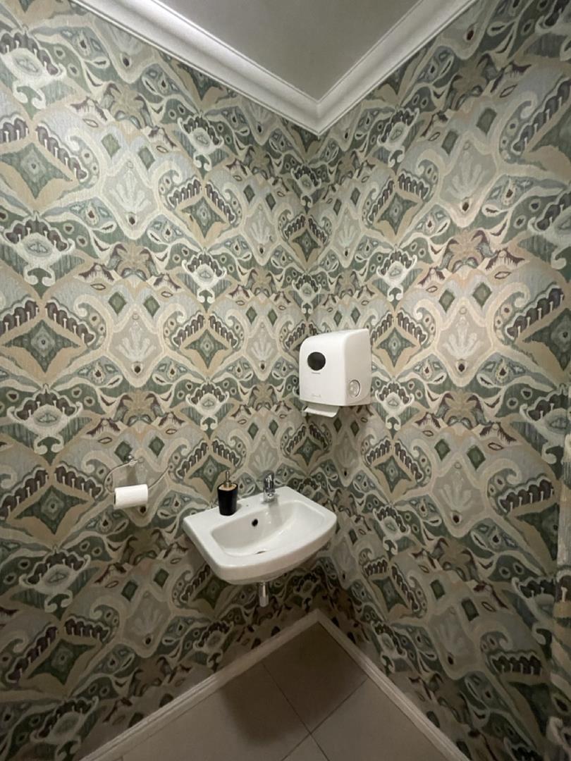 Retail Space in Klein Windhoek For Sale OpenPlan Office, Storage