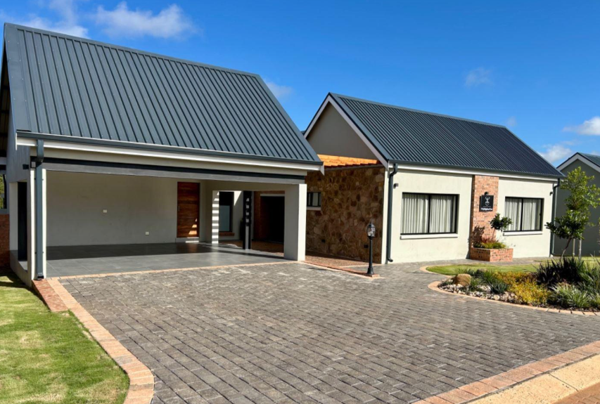 State of the art home in Highland Gate Golf  and Trout Estate