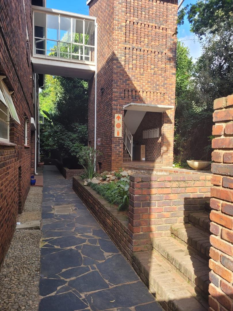 3 Bedroom Townhouse in Sandown, Sandton Rental Monthly for R 15,000