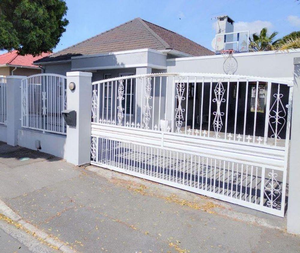 Spacious 4Bedroom House for Sale in Vasco Estate with Flatlet 2150289