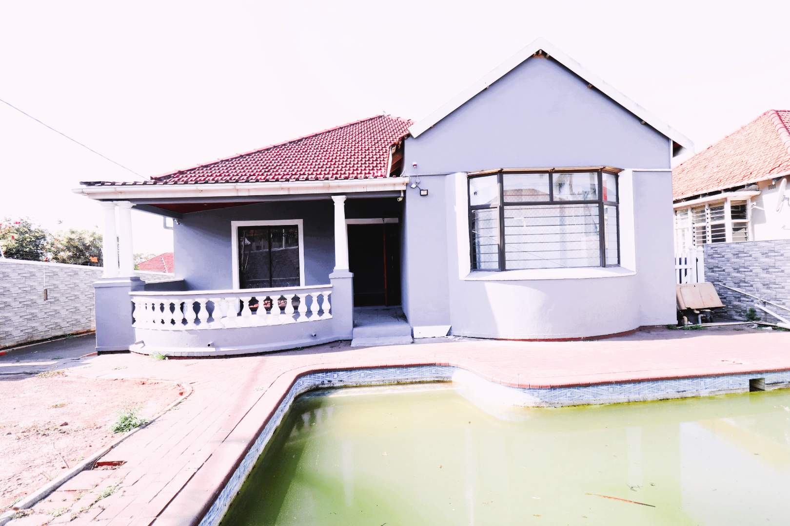 "Step Into Comfort: Beautiful 4-Bedroom Home in Umbilo with Pool!"