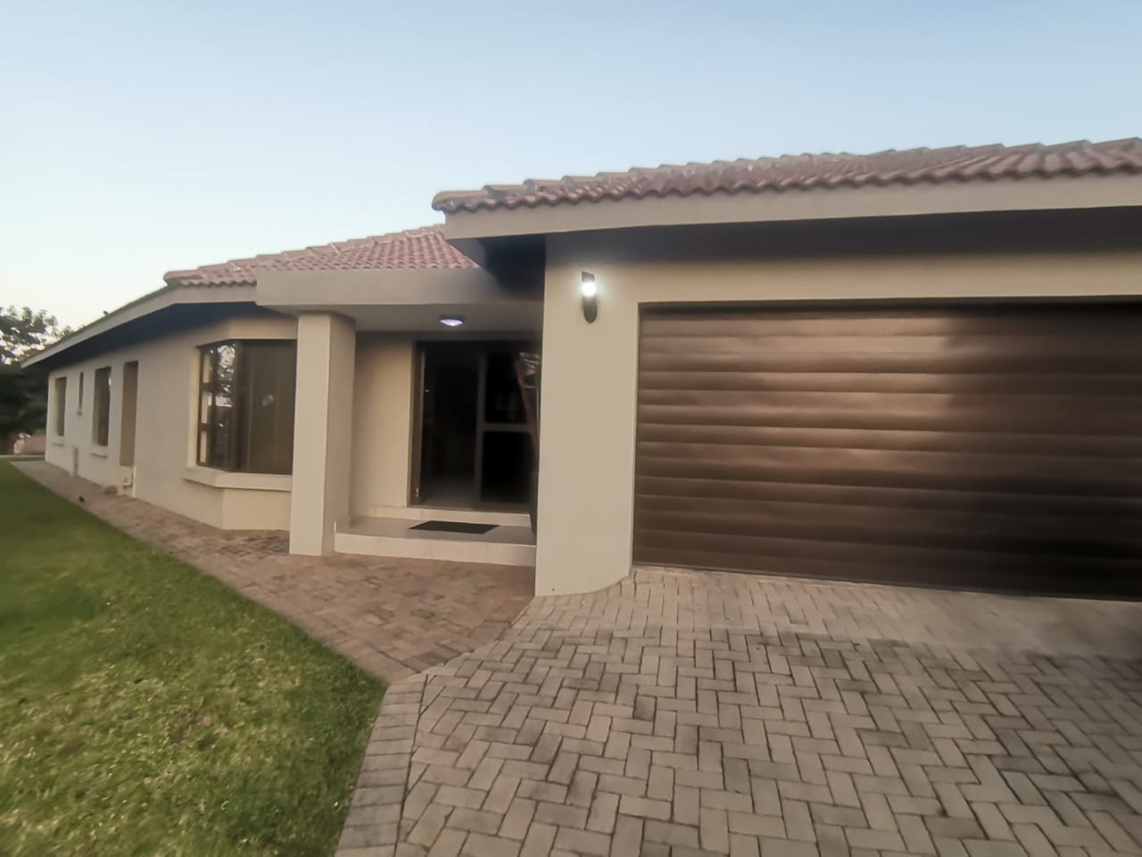 Nelspruit House For Sale in Granite Hill, Nelspruit was listed for R2