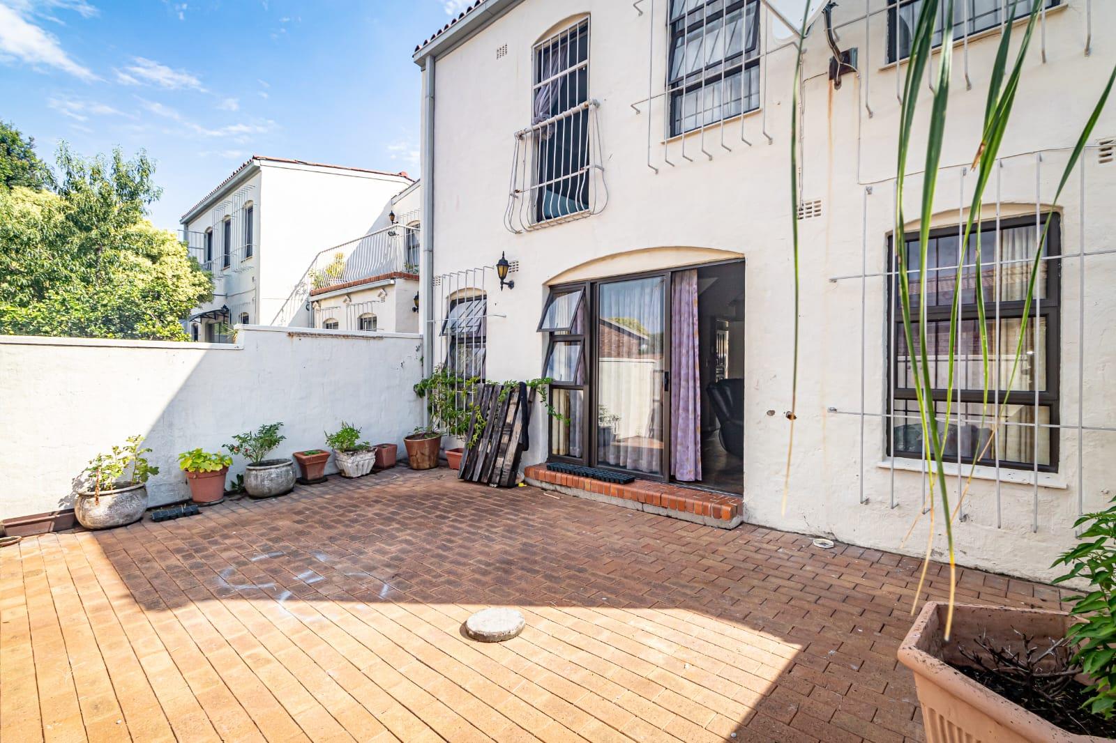 Corlett Gardens Townhouse for Sale 3 Bed Duplex, Secure Complex, Pool