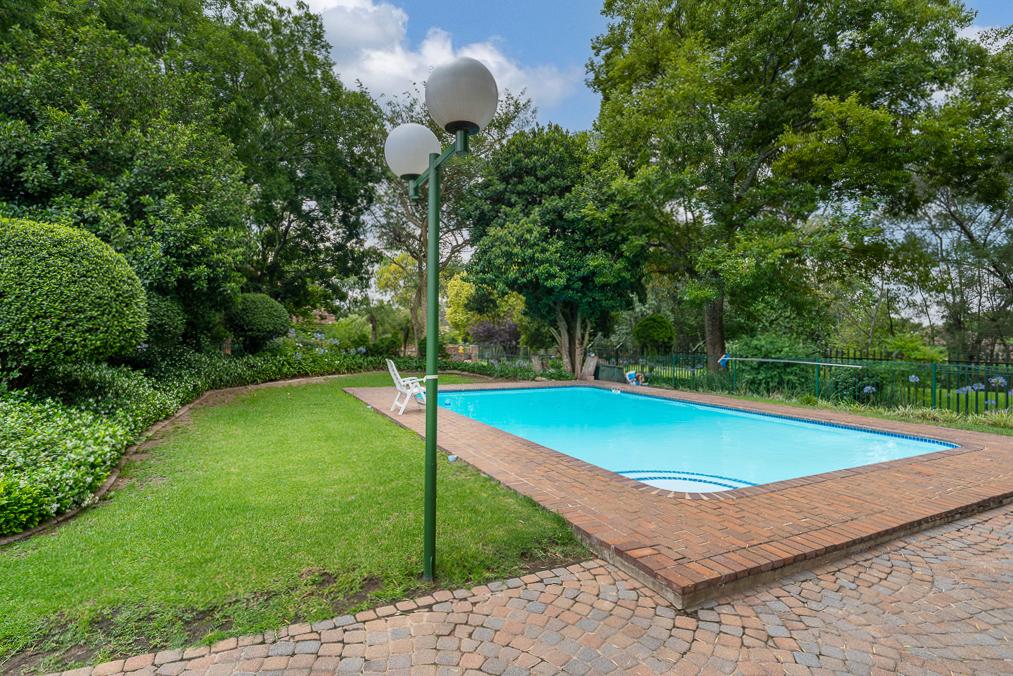 2 Bedroom Apartment in River Club For Sale R1,350,000 2206503