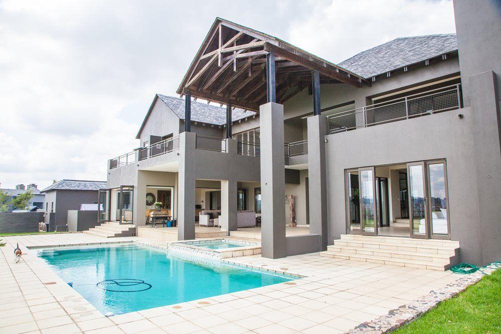 5 Bedroom House in Waterfall Equestrian Estate, Midrand For Sale for R