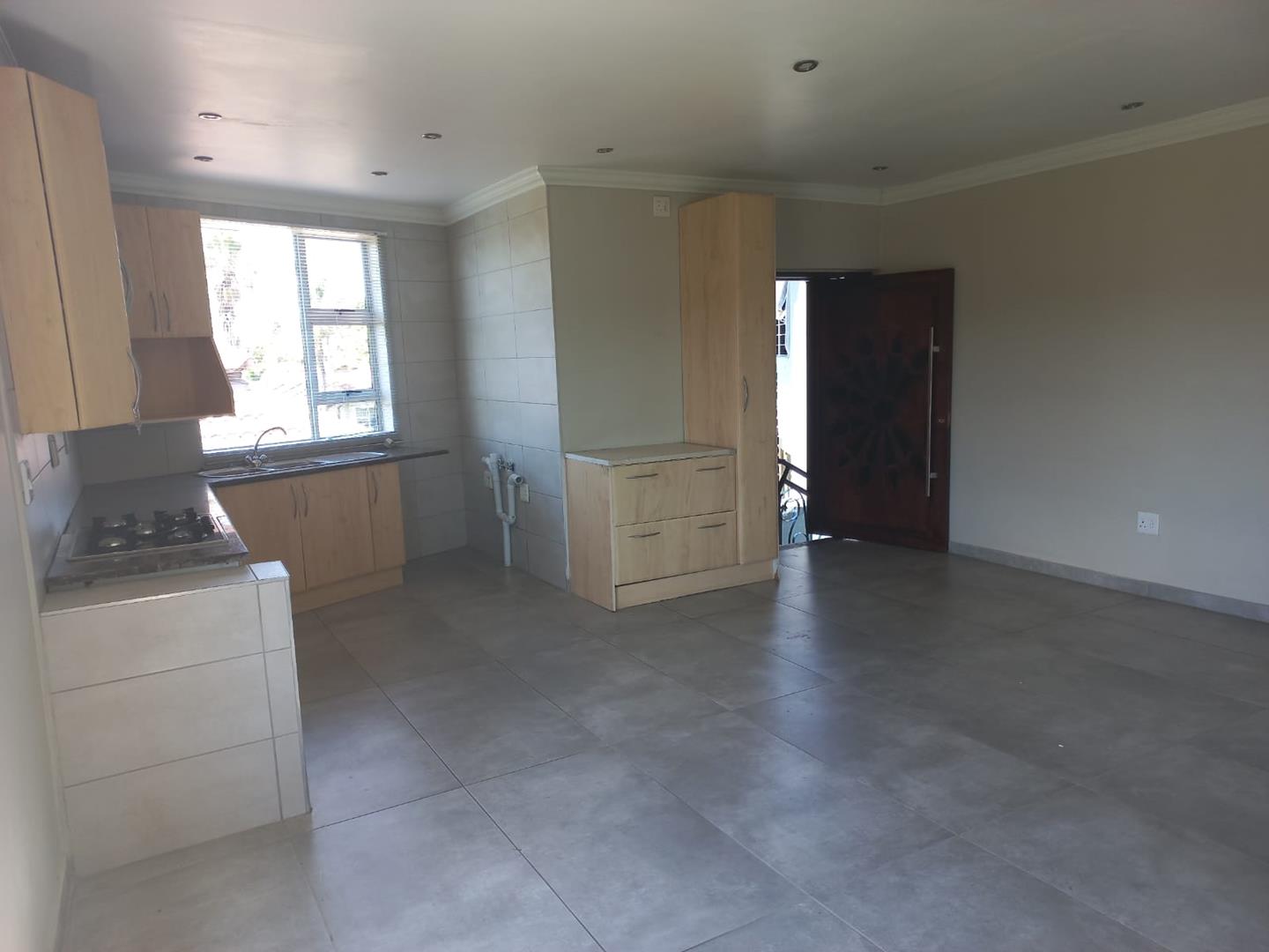 Edleen Apartment for Rent Secure, Modern, Close to Amenities with