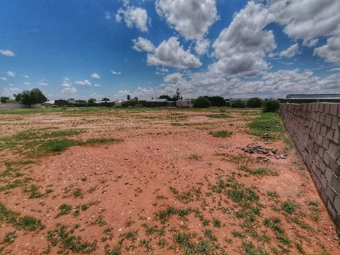 Spacious Vacant Land Residential For Sale, Mariental Central 2001036
