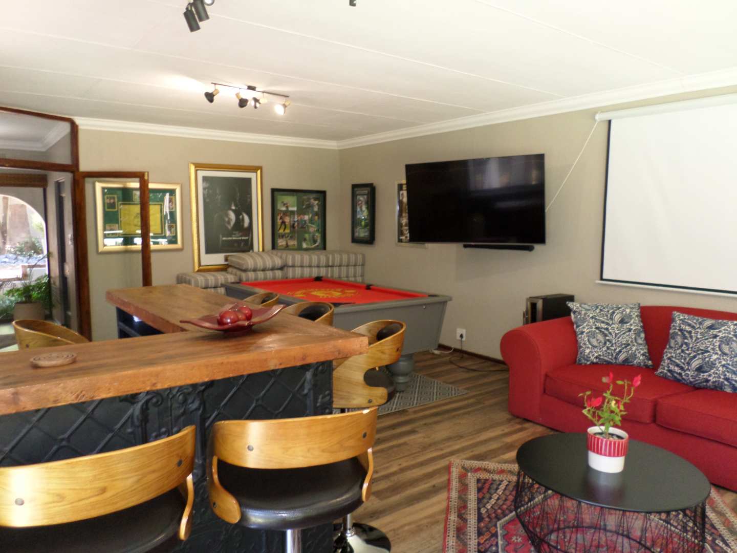 5 Bedroom House For Sale in Lakefield & Ext 2200071 MyProperty